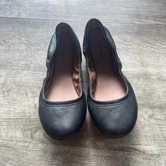 Lucky Brand Black Leather Women's Flats - Picture 1 of 4